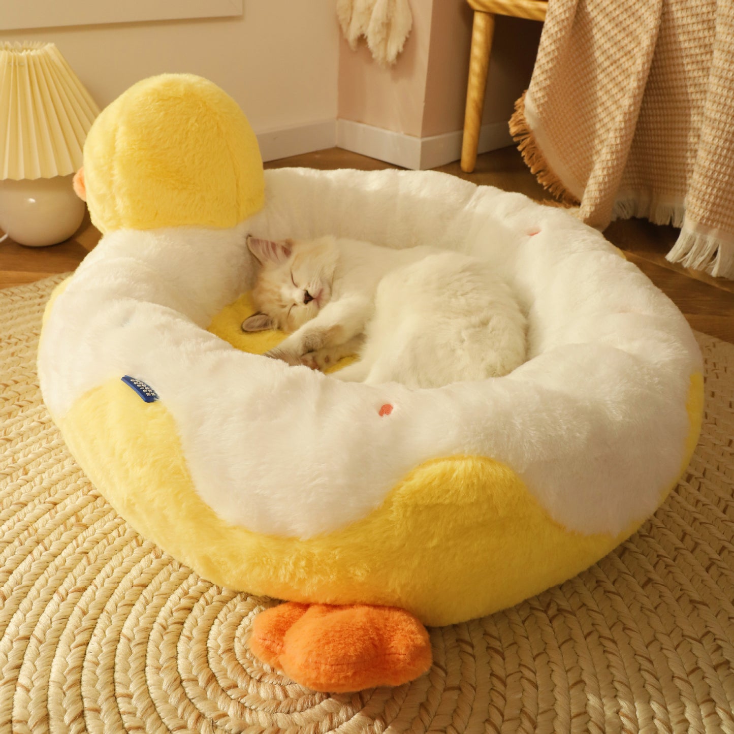 Cat Bed in Cozy Nest Design with Quilt for Semi-Enclosed Design for Cats and Small Dogs Plush Pet Bed